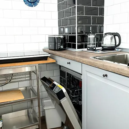 Urban & Cozy Escape - 1br Flat Near Grand Mall By Flat Mаnager 아파트