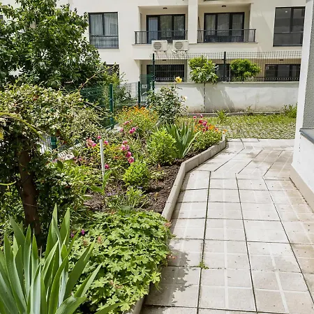 Urban & Cozy Escape - 1br Flat Near Grand Mall By Flat Mаnager 아파트