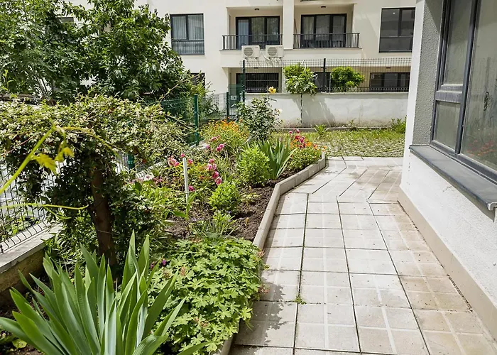 Urban & Cozy Escape - 1br Flat Near Grand Mall By Flat Mаnager Apartment